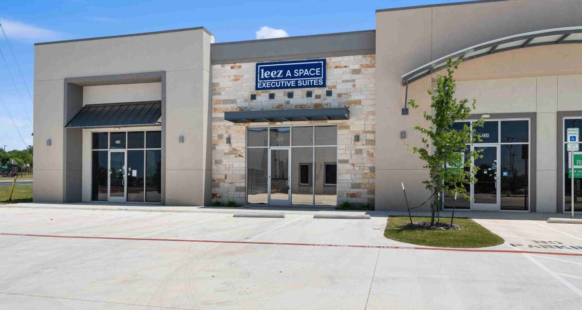 Executive Suite-202 Leezaspace TX